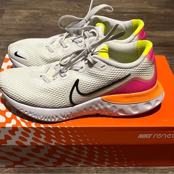 Nike Shoes - Nike Renew Run; Color - Platinum tint/black white neon